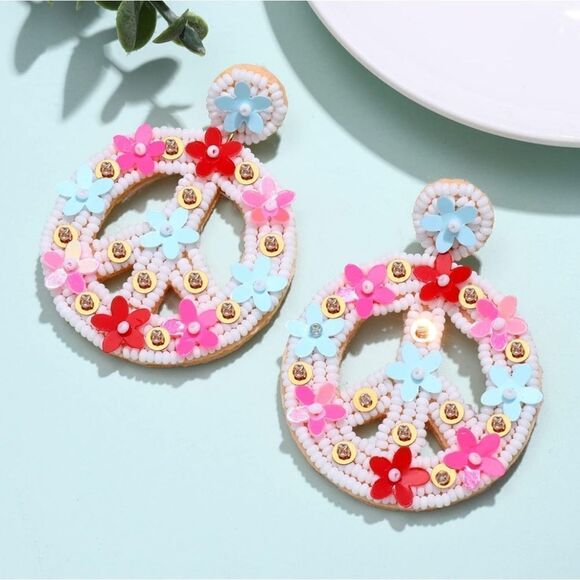 NWT Peace Sign Boho Beaded Dangle Earrings - Picture 1 of 8